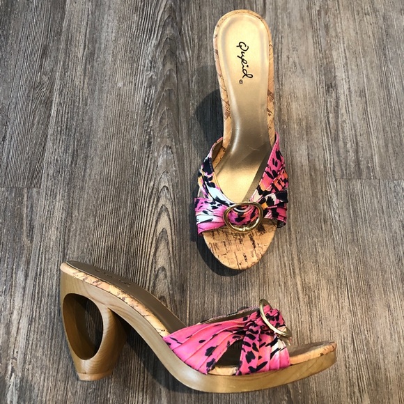 Qupid • Jasmine Open Toe Cut Out Heel Sandal - Picture 3 of 8